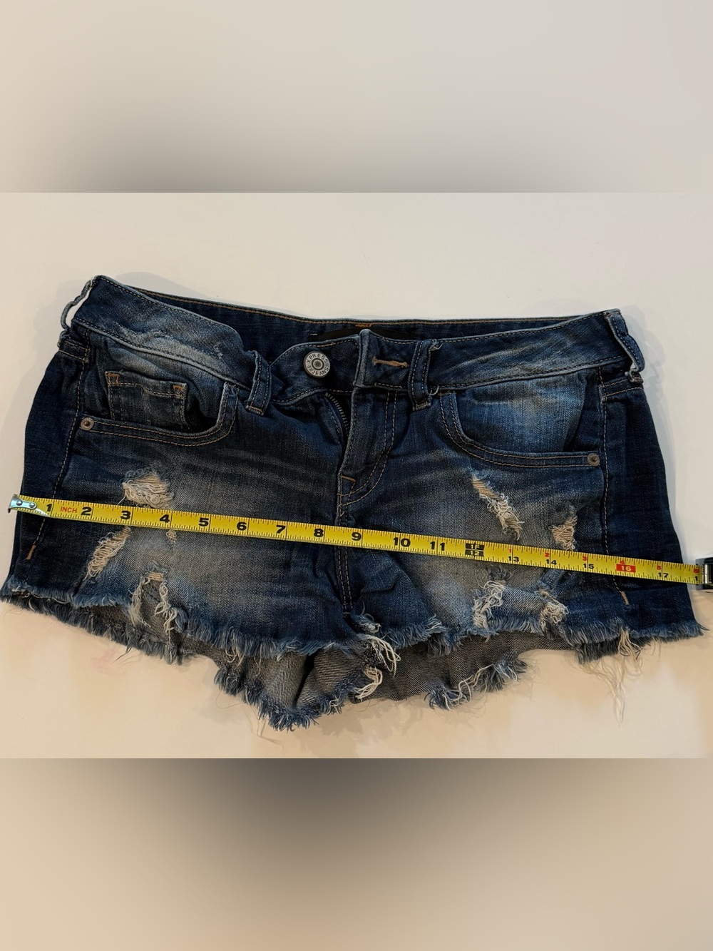2 pairs Distressed Denim Jean Shorts - express and H and M size 2 - Picture 8 of 12